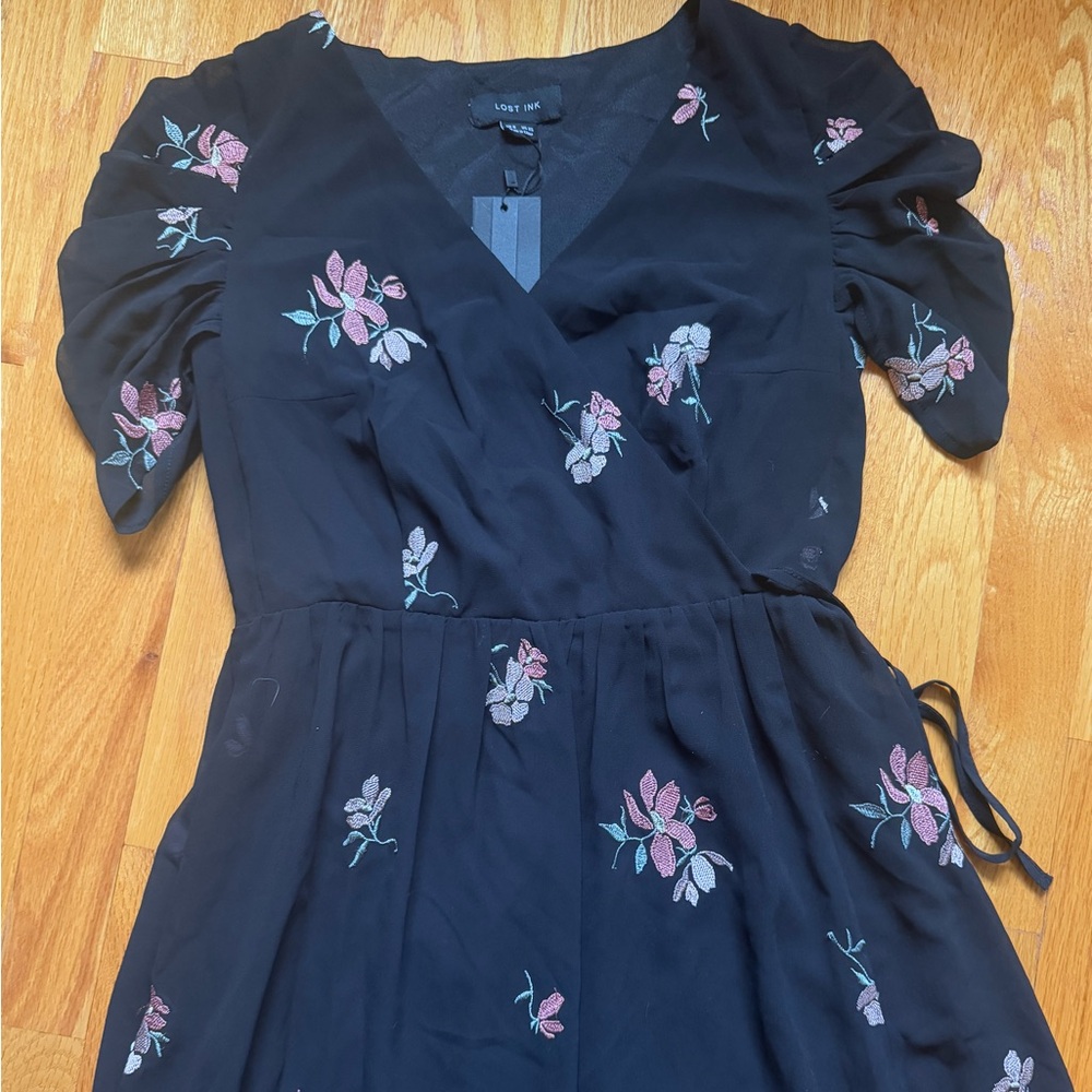 Gorgeous Lost Ink *NWT* Wrap Dress
